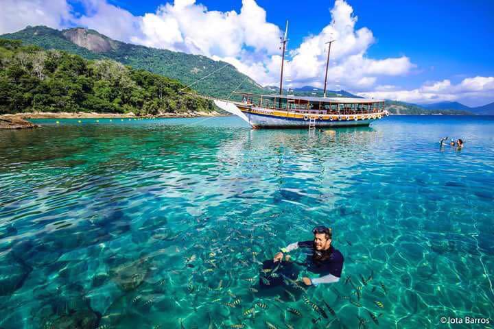 Angra dos Reis - Passeio de Escuna com Almoço na Praia