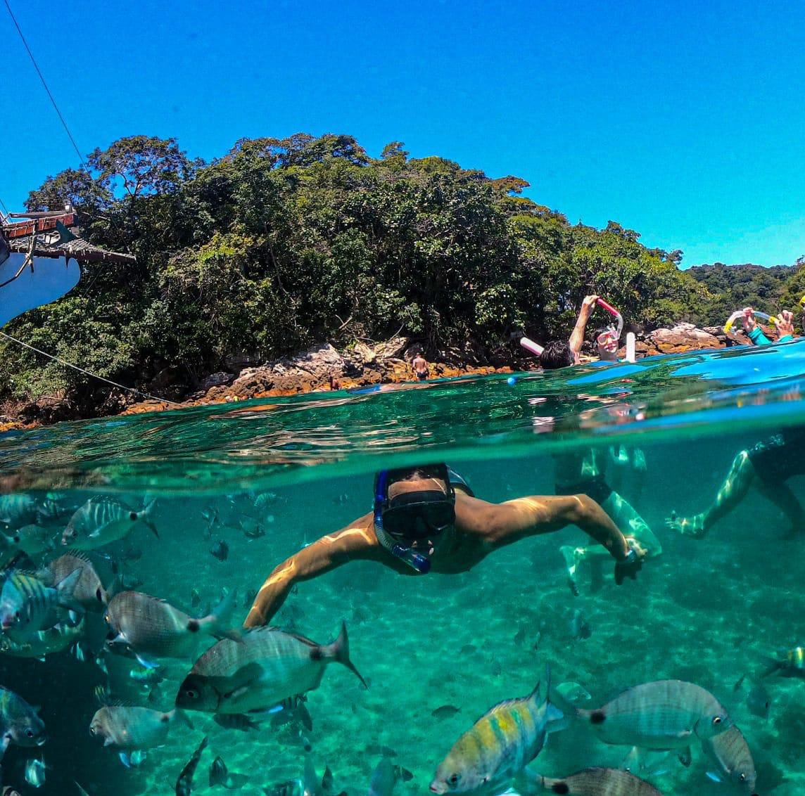 Angra dos Reis - Passeio de Escuna com Almoço na Praia